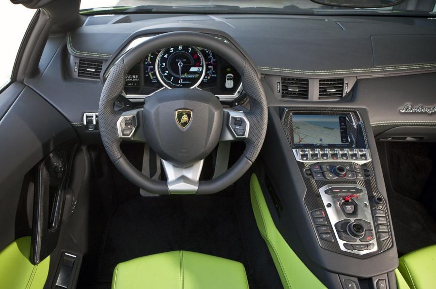  Lamborghini Aventador LP700-4 Roadster 2013 года  (фото 42 из 68)
